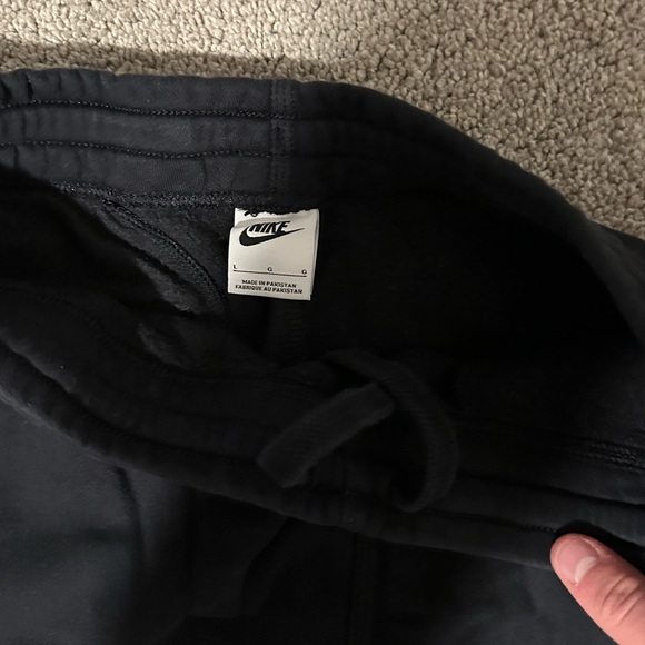 NIKE Sweatpants - Picture 3 of 4